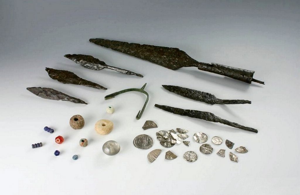 Grabungsfunde der slawischen Tempelburg-Anlage am Kap Arkona