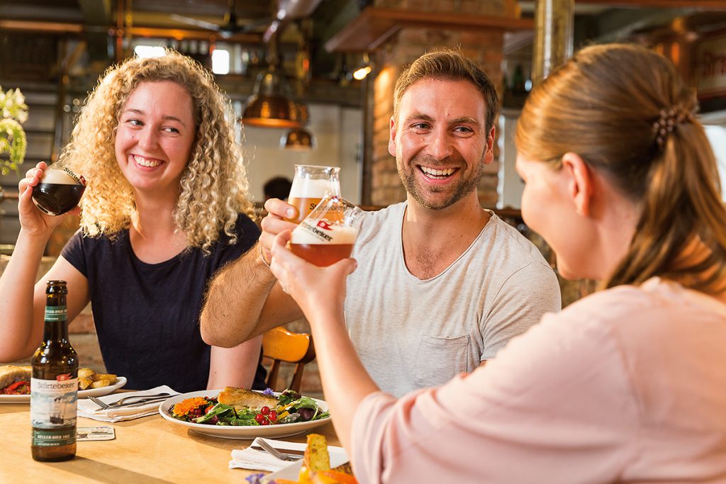Leute im Restaurant